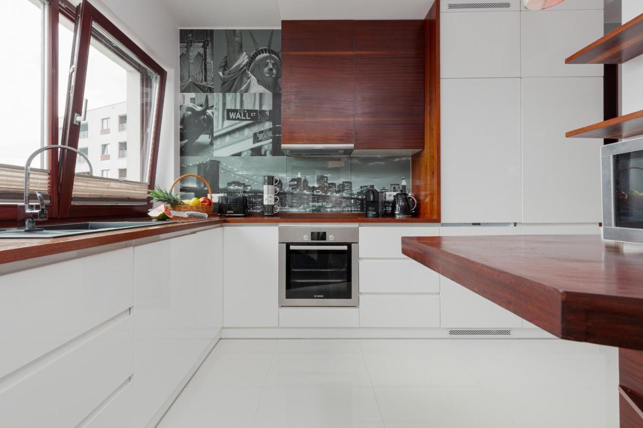 Spacious Suite With A Hammock And Terrace By Renters Prestige Warsaw Exterior photo